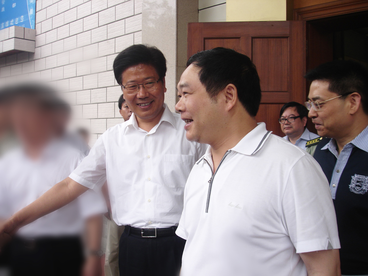 2009年6月，中央政治局委員，時(shí)任湖南省書記張春賢接見董事長李建煒.jpg