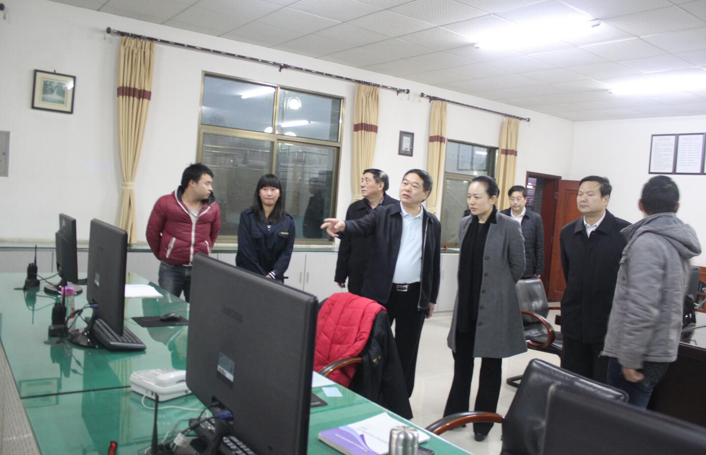 2014年1月，時(shí)任懷化市市長李暉蒞臨公司調(diào)研.JPG